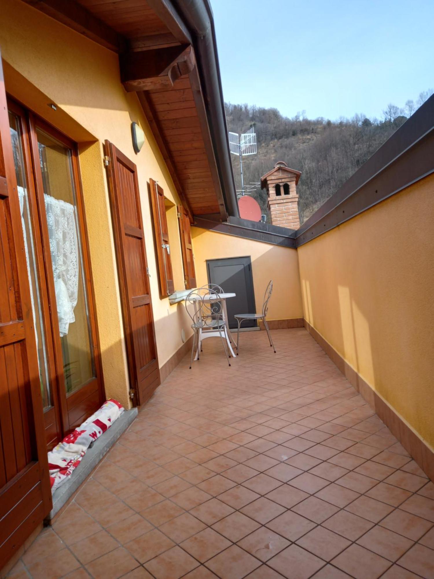 Casa Vacanze Tania Somendenna エクステリア 写真