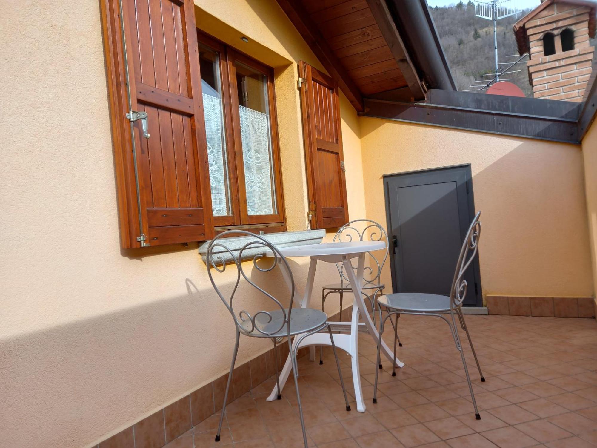 Casa Vacanze Tania Somendenna エクステリア 写真